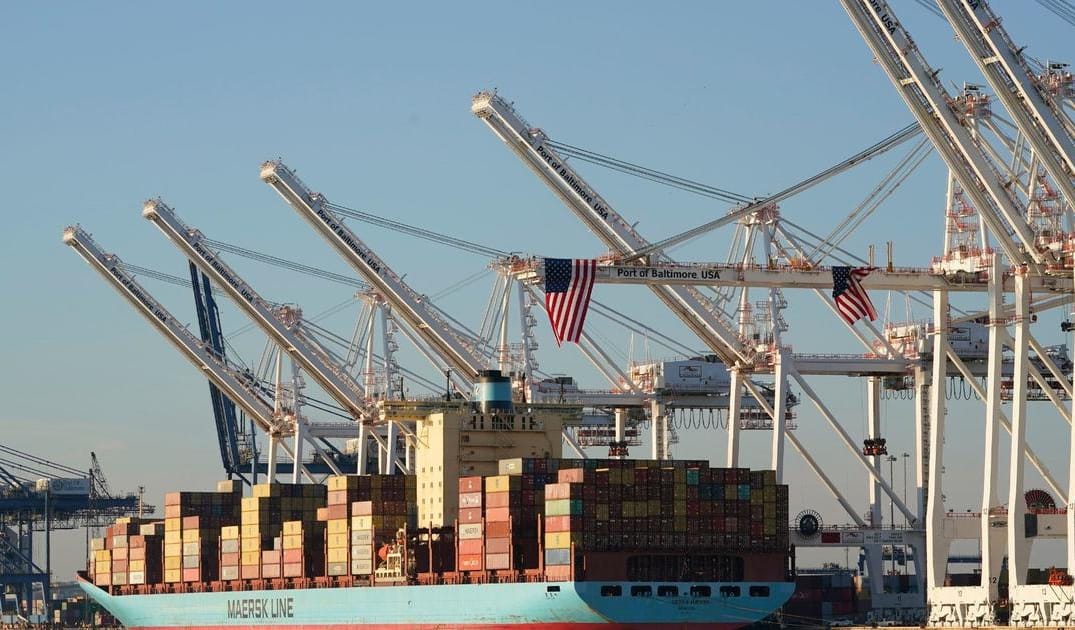 Port Strike Will Paralyze the East Coast?