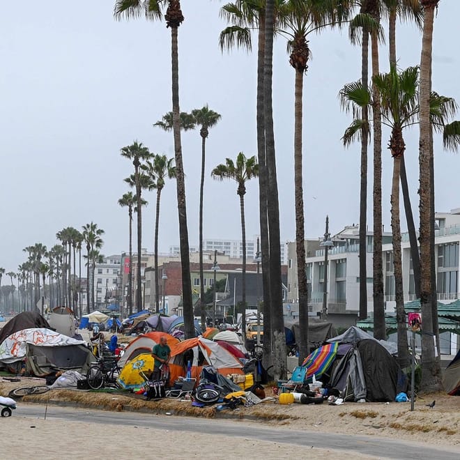 Image of: Mile-Long Encampment Proves Housing Crisis